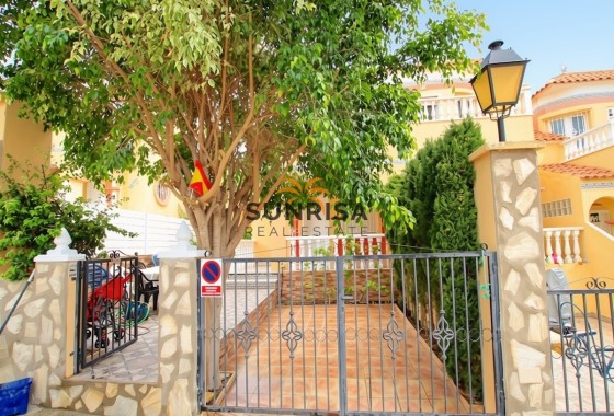 Townhouse · Resale - Villamartin · Alicante · Spain