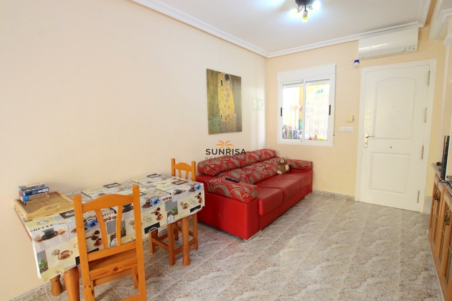 Resale - Townhouse - Villamartin
