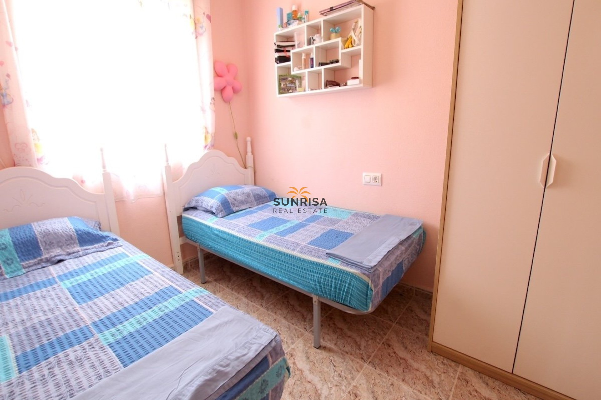 Resale - Townhouse - Villamartin