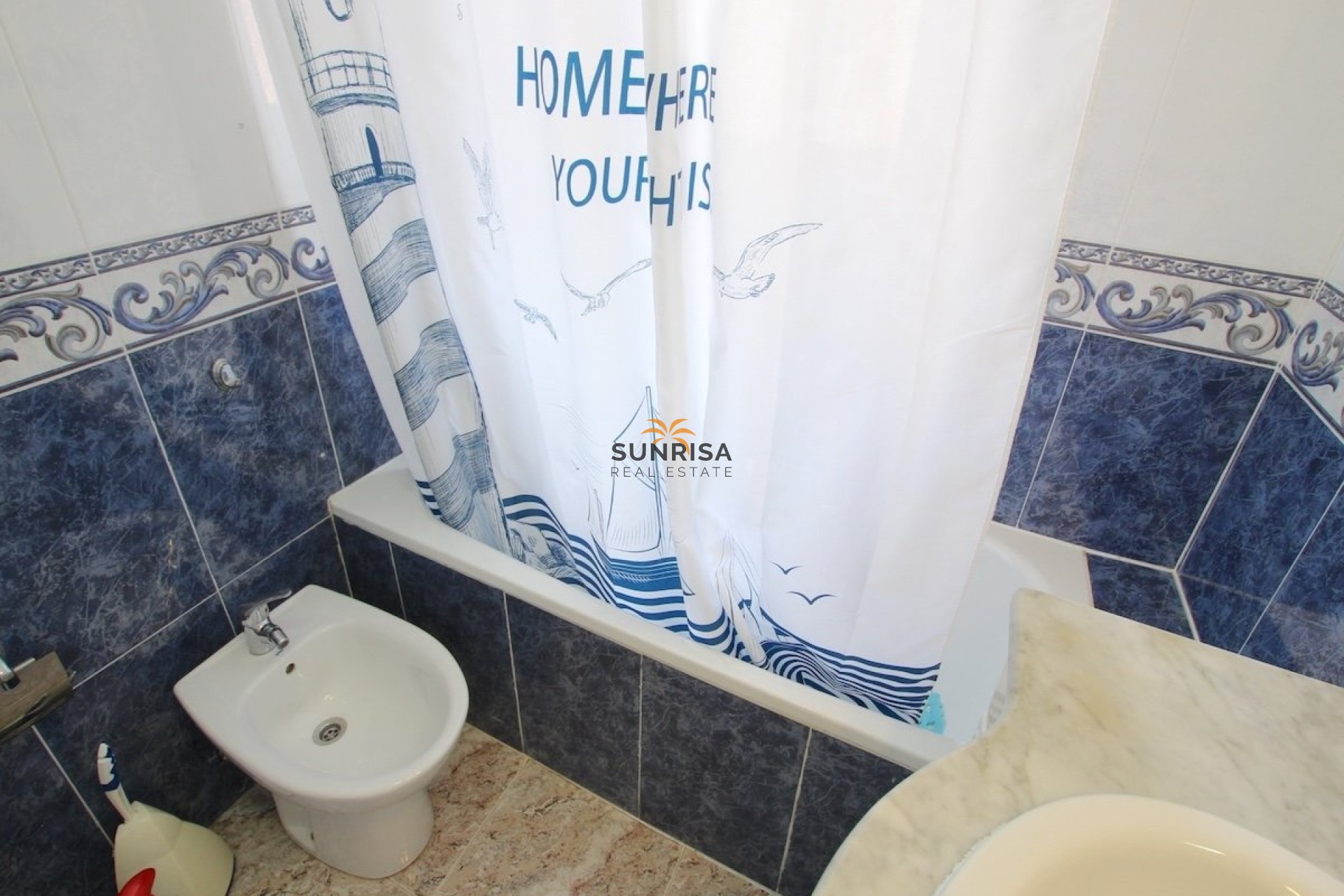 Resale - Townhouse - Villamartin