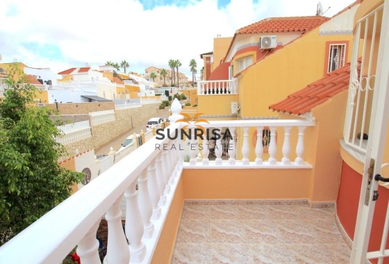 Townhouse · Resale - Villamartin · Alicante · Spain