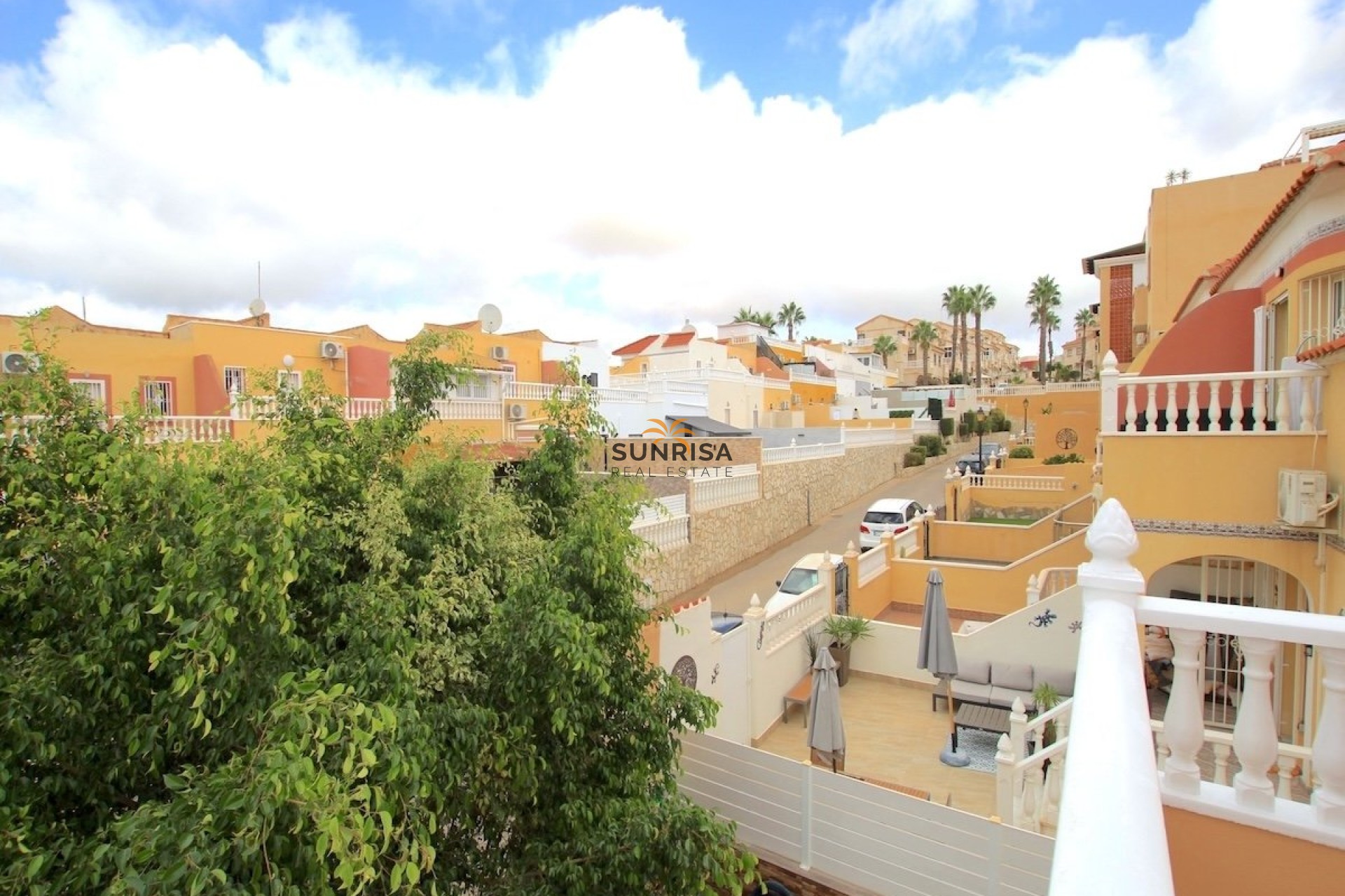 Resale - Townhouse - Villamartin