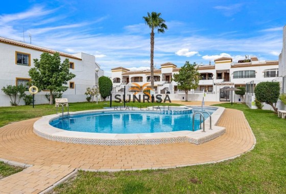 Apartamento · Reventa - Orihuela · Entre Naranjos Vistabella · Alicante · España