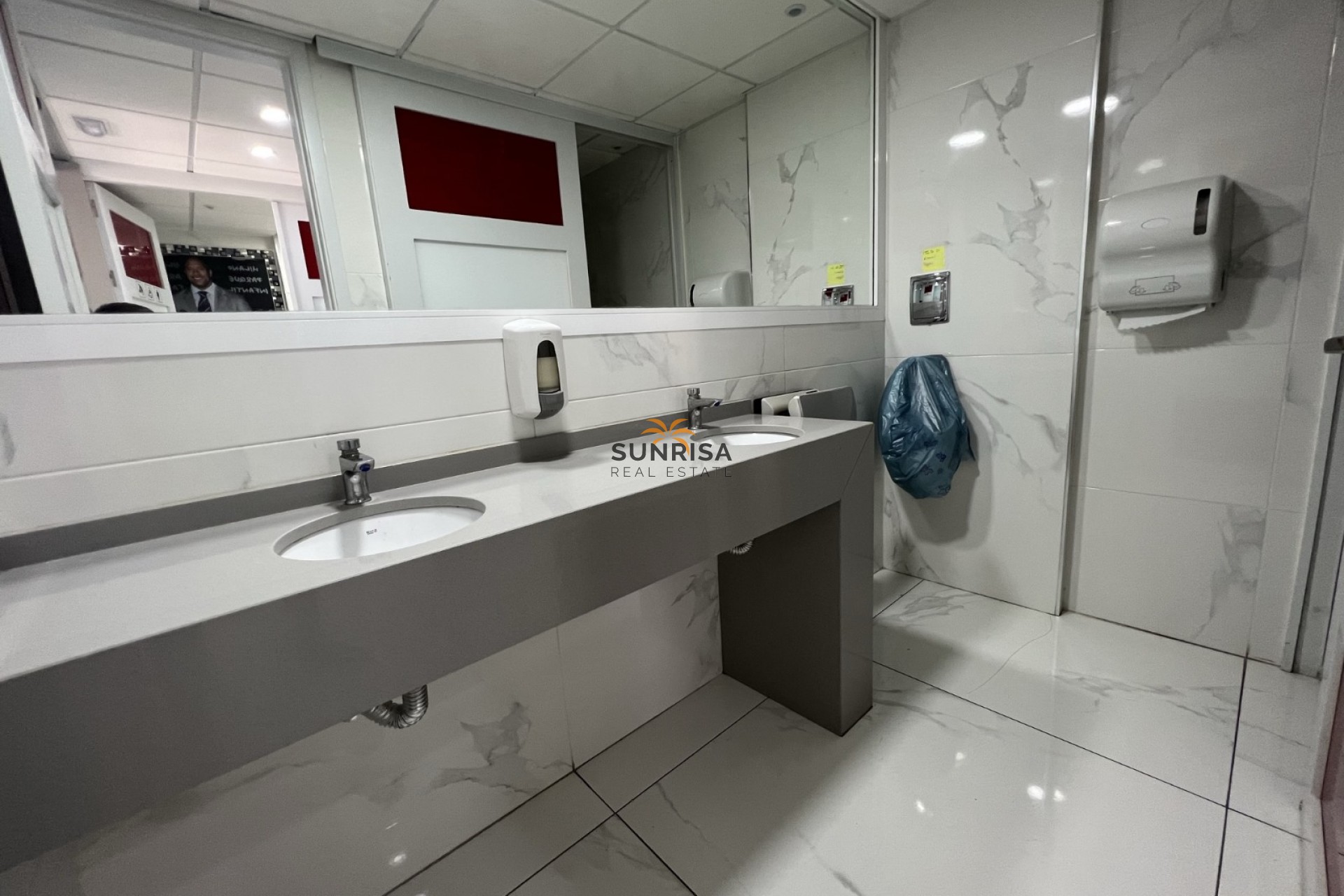 Reventa - Local comercial - Torrevieja