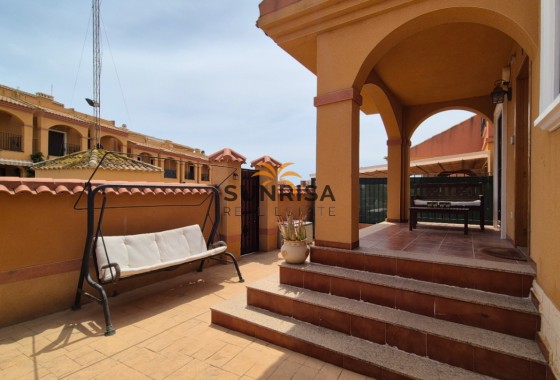 Villa · Reventa - Torrevieja · Alicante · España