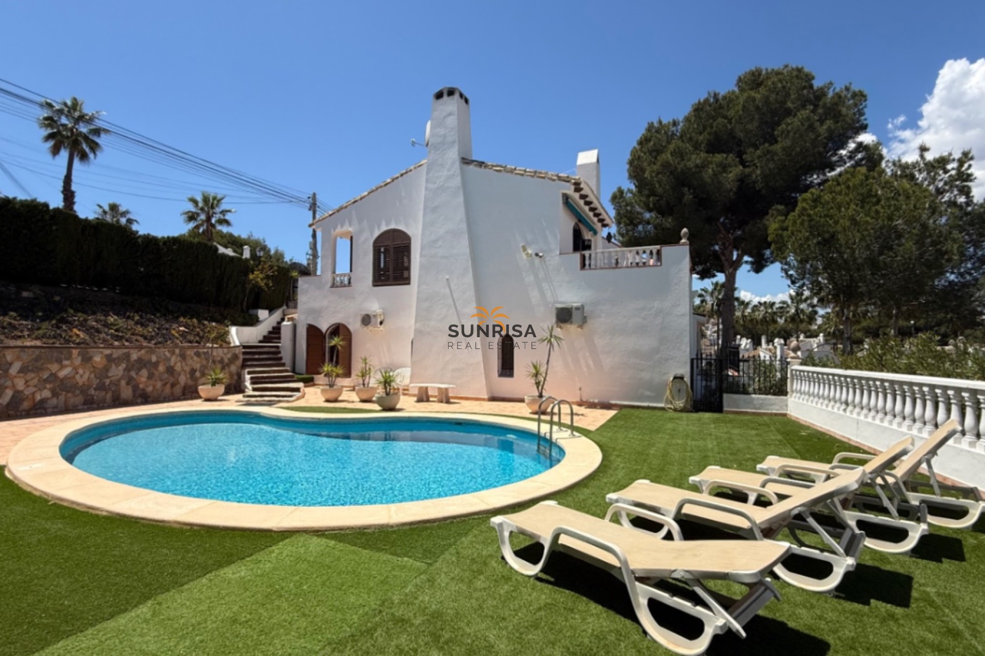 Resale - Villa - Orihuela Costa
