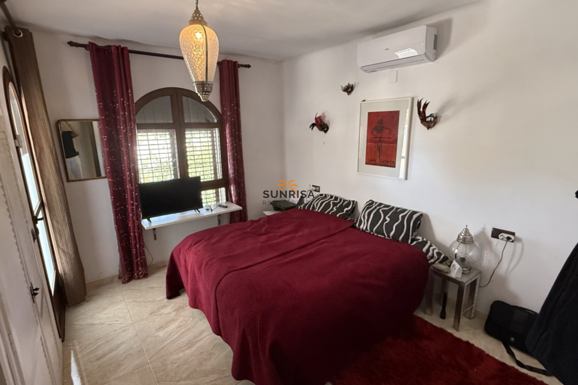 Resale - Villa - Orihuela Costa
