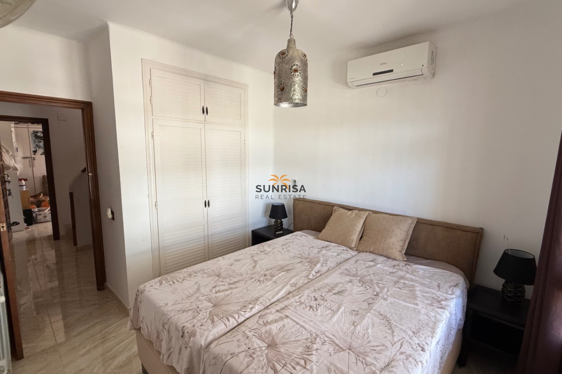 Resale - Villa - Orihuela Costa