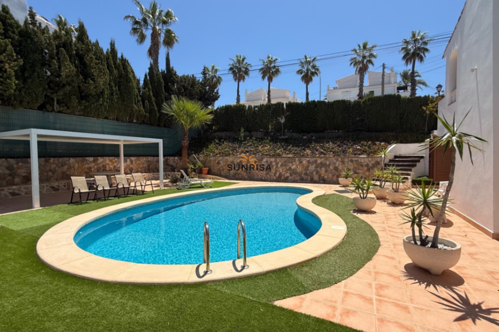 Resale - Villa - Orihuela Costa