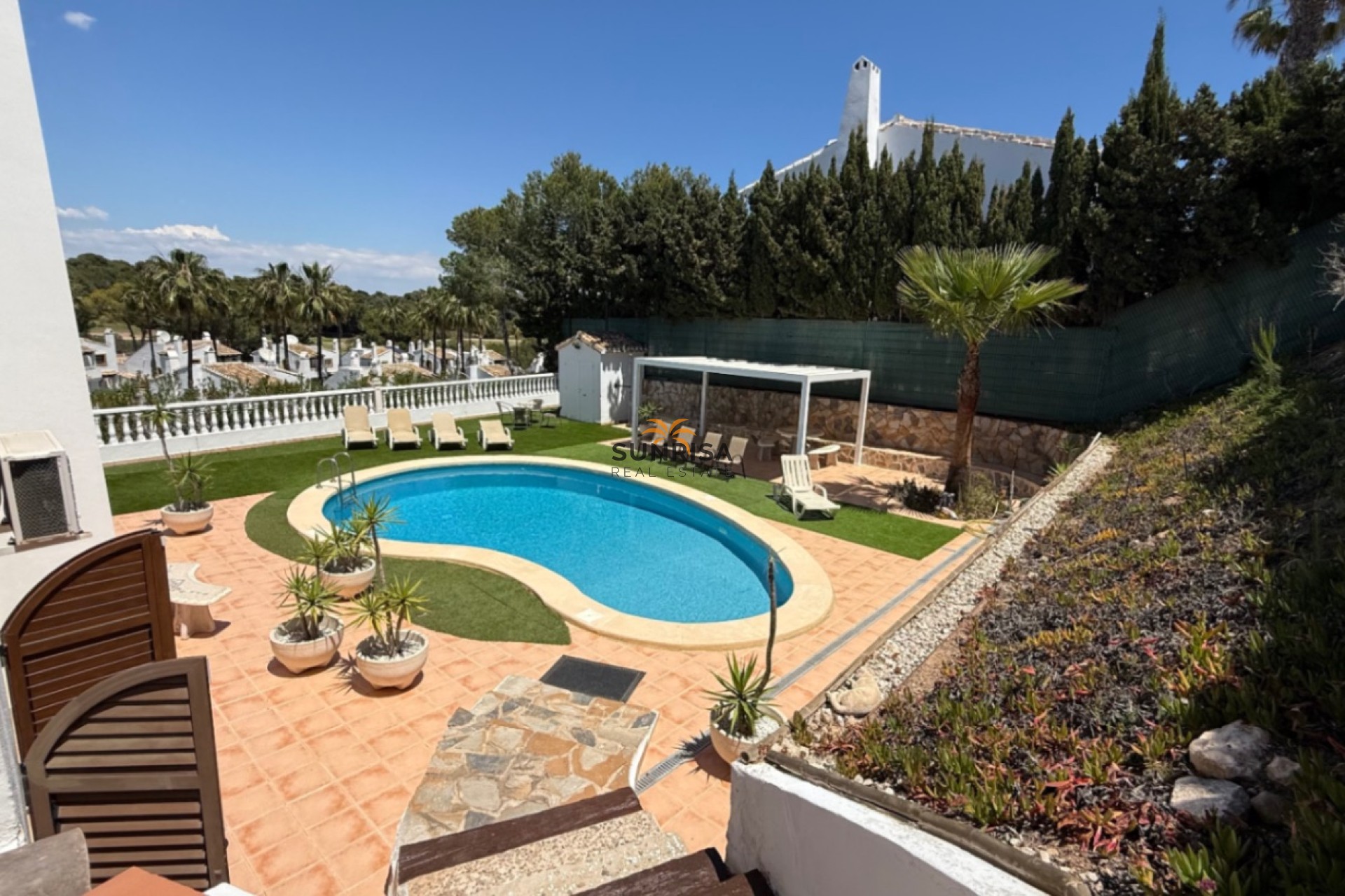 Resale - Villa - Orihuela Costa