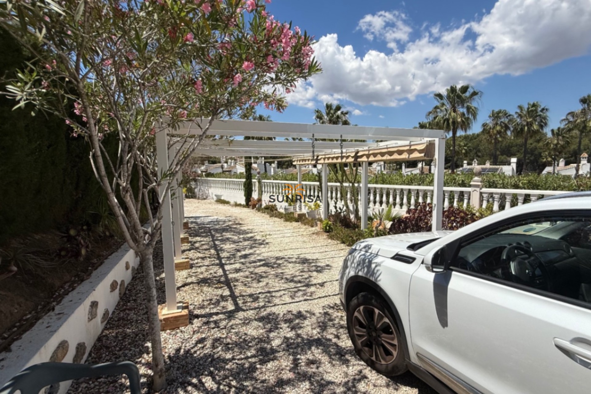 Resale - Villa - Orihuela Costa