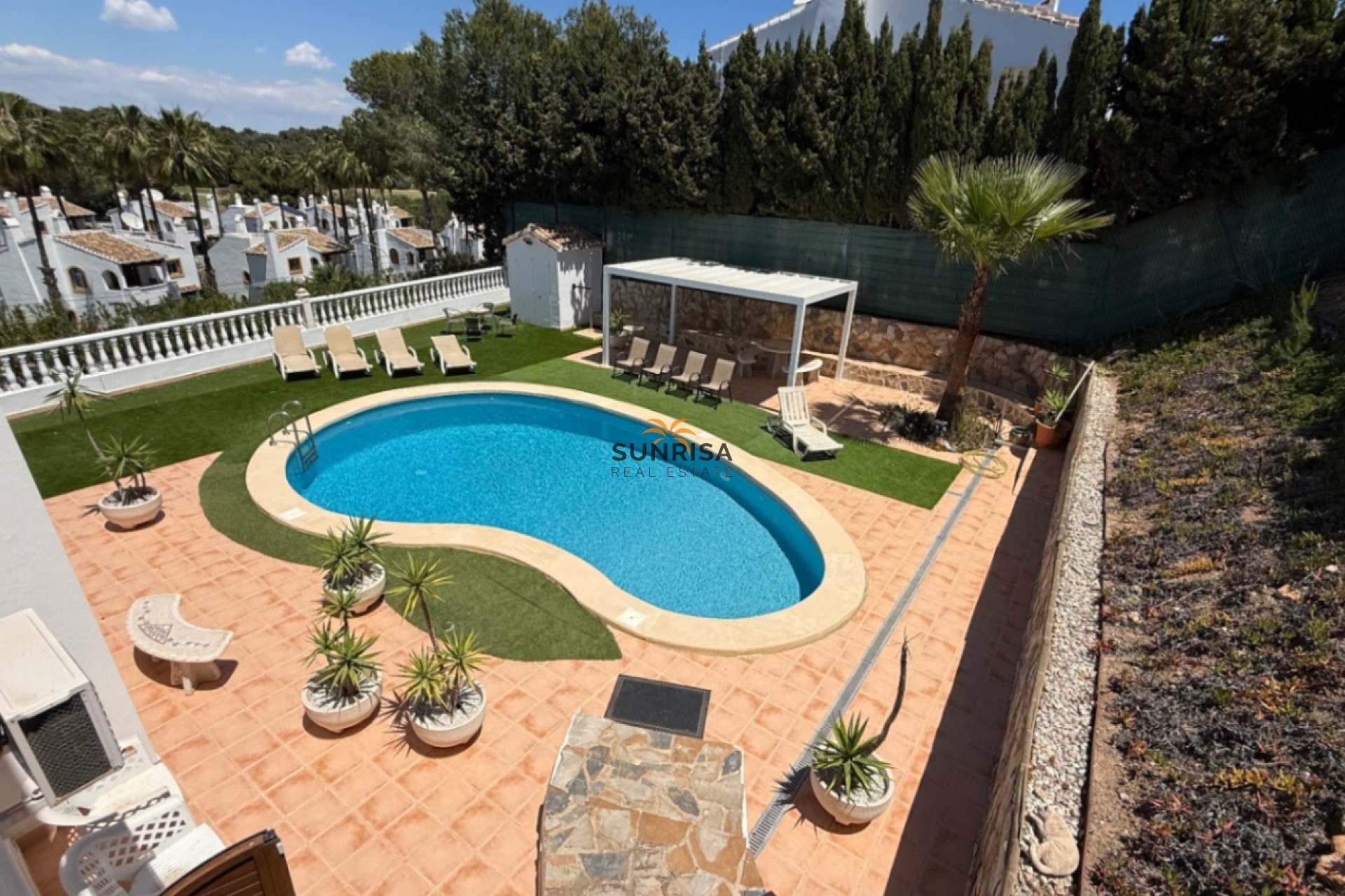Resale - Villa - Orihuela Costa