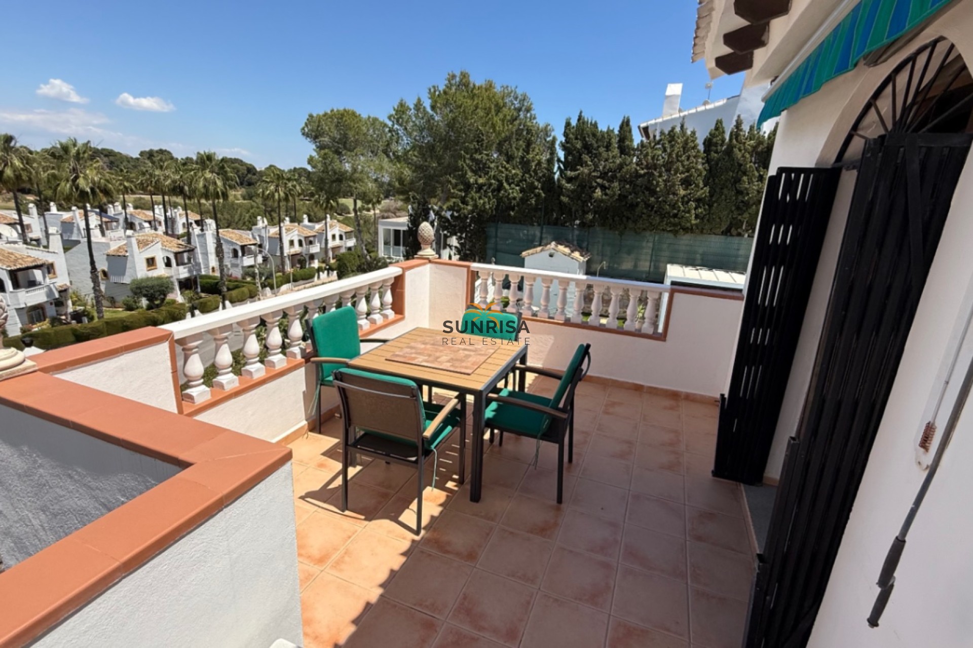 Resale - Villa - Orihuela Costa