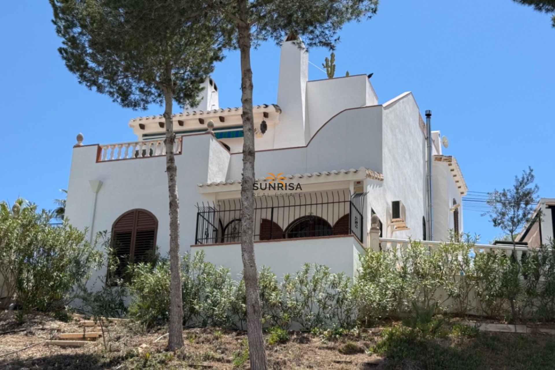 Resale - Villa - Orihuela Costa