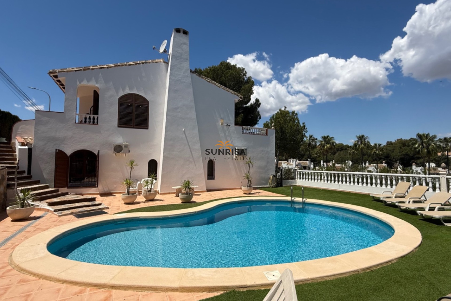 Resale - Villa - Orihuela Costa