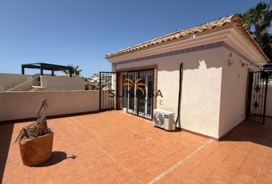 Villa · Herverkoop - Orihuela Costa · La Zenia · Alicante · Spanje