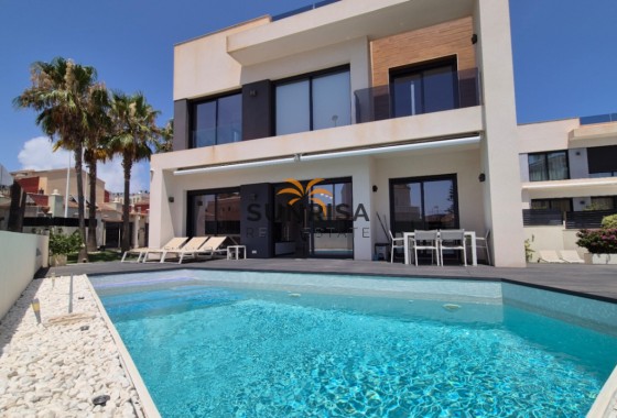 Villa · Herverkoop - Torrevieja · Alicante · Spanje