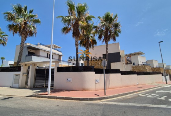 Villa · Herverkoop - Torrevieja · Alicante · Spanje