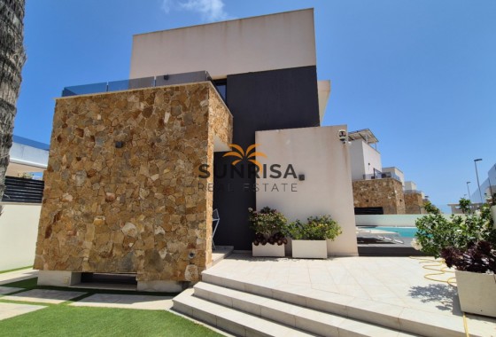 Villa · Herverkoop - Torrevieja · Alicante · Spanje