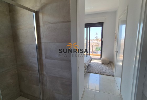 Villa · Herverkoop - Torrevieja · Alicante · Spanje
