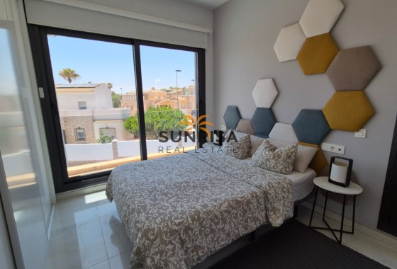 Villa · Herverkoop - Torrevieja · Alicante · Spanje
