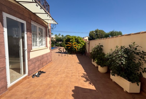 Villa · Herverkoop - Torrevieja · Alicante · Spanje