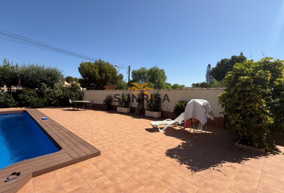 Villa · Herverkoop - Torrevieja · Alicante · Spanje