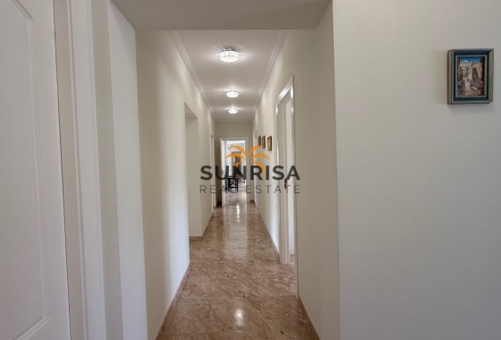 Villa · Herverkoop - Torrevieja · Alicante · Spanje