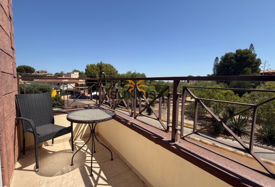 Villa · Herverkoop - Torrevieja · Alicante · Spanje