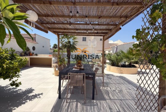 Villa · Herverkoop - Torrevieja · Alicante · Spanje