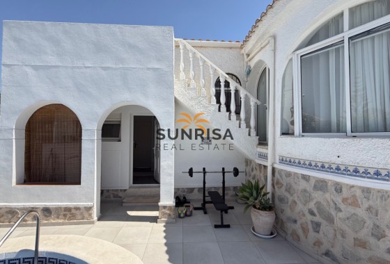 Villa · Herverkoop - Torrevieja · Alicante · Spanje