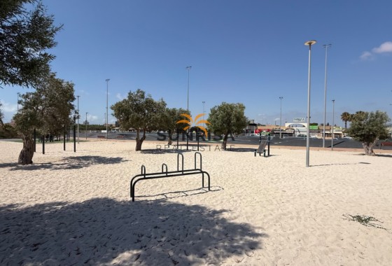 Villa · Herverkoop - Torrevieja · Alicante · Spanje