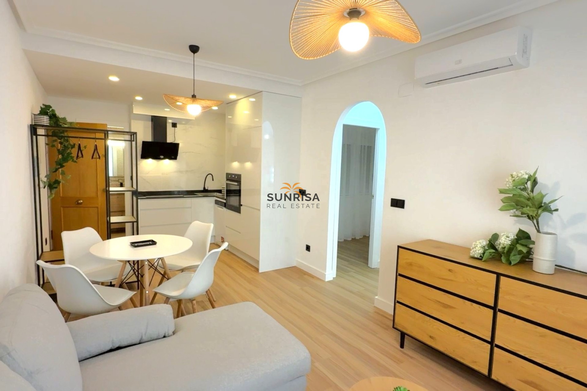 Resale - Apartment - Torrevieja