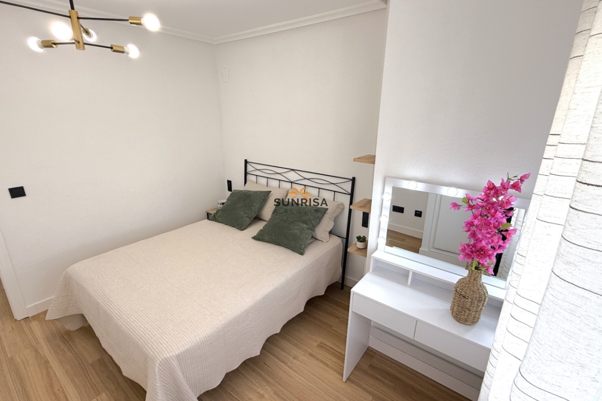 Resale - Apartment - Torrevieja