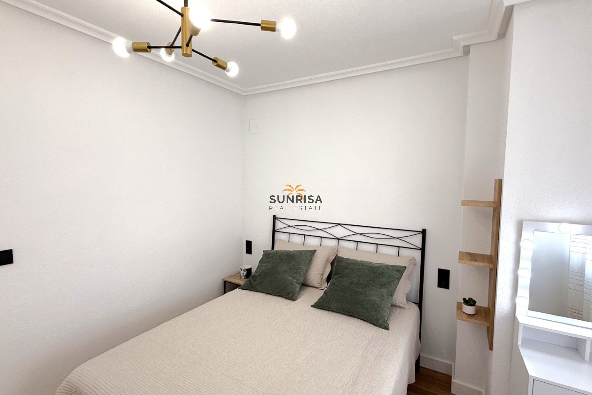 Resale - Apartment - Torrevieja