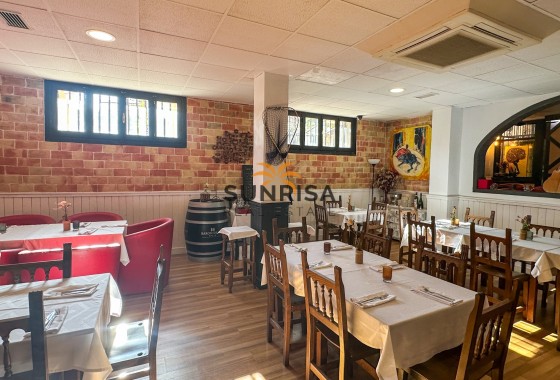 Locaux commerciaux · Revente - Torrevieja · Nueva Torrevieja - Aguas Nuevas · Alicante · Espagne