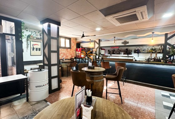 Locaux commerciaux · Revente - Torrevieja · Nueva Torrevieja - Aguas Nuevas · Alicante · Espagne