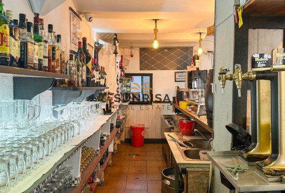 Locaux commerciaux · Revente - Torrevieja · Nueva Torrevieja - Aguas Nuevas · Alicante · Espagne