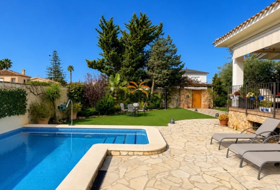 Villa · Herverkoop - Dehesa de Campoamor · Alicante · Spanje