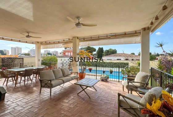 Villa · Herverkoop - Dehesa de Campoamor · Alicante · Spanje
