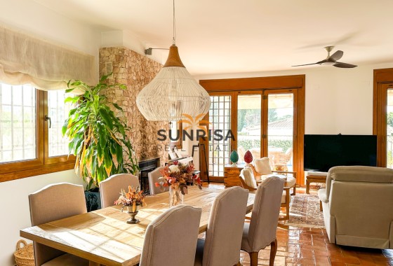 Villa · Herverkoop - Dehesa de Campoamor · Alicante · Spanje