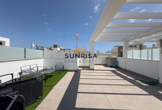 Bungalow · Herverkoop - La Zenia · Alicante · Spanje