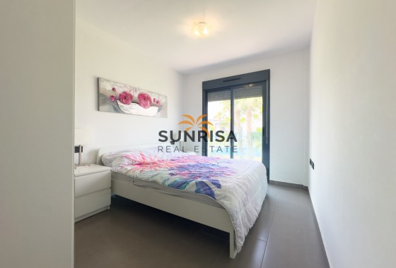 Bungalow · Herverkoop - La Zenia · Alicante · Spanje