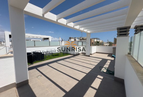 Bungalow · Herverkoop - La Zenia · Alicante · Spanje