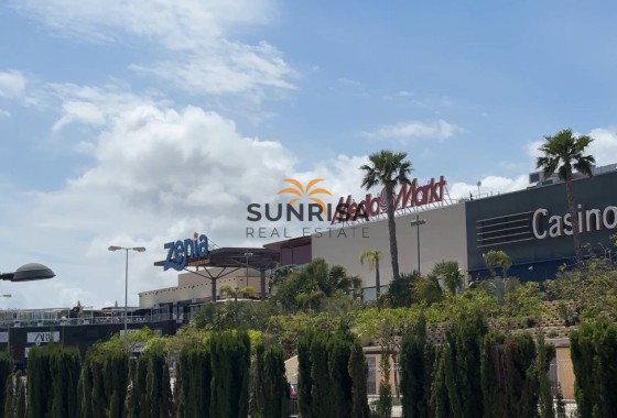 Bungalow · Herverkoop - La Zenia · Alicante · Spanje