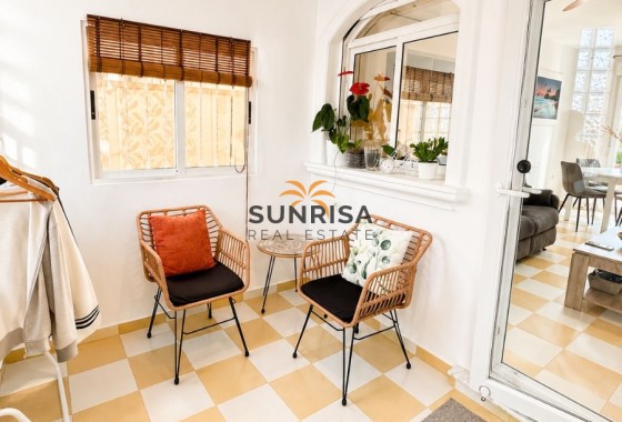 Villa · Revente - Torrevieja · Nueva Torrevieja - Aguas Nuevas · Alicante · Espagne