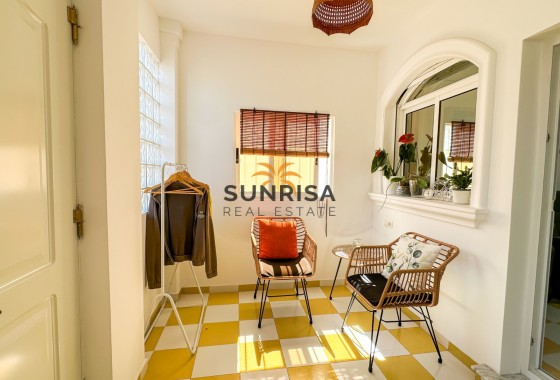 Villa · Revente - Torrevieja · Nueva Torrevieja - Aguas Nuevas · Alicante · Espagne