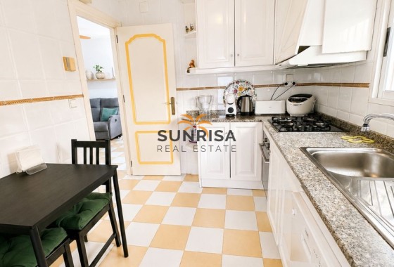 Villa · Revente - Torrevieja · Nueva Torrevieja - Aguas Nuevas · Alicante · Espagne