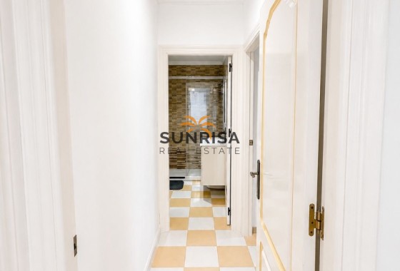 Villa · Revente - Torrevieja · Nueva Torrevieja - Aguas Nuevas · Alicante · Espagne