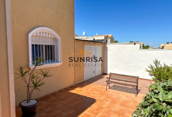 Villa · Revente - Torrevieja · Nueva Torrevieja - Aguas Nuevas · Alicante · Espagne